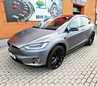 New showcar coming soon! Stay tuned... #tesla #caraudio #audiophile